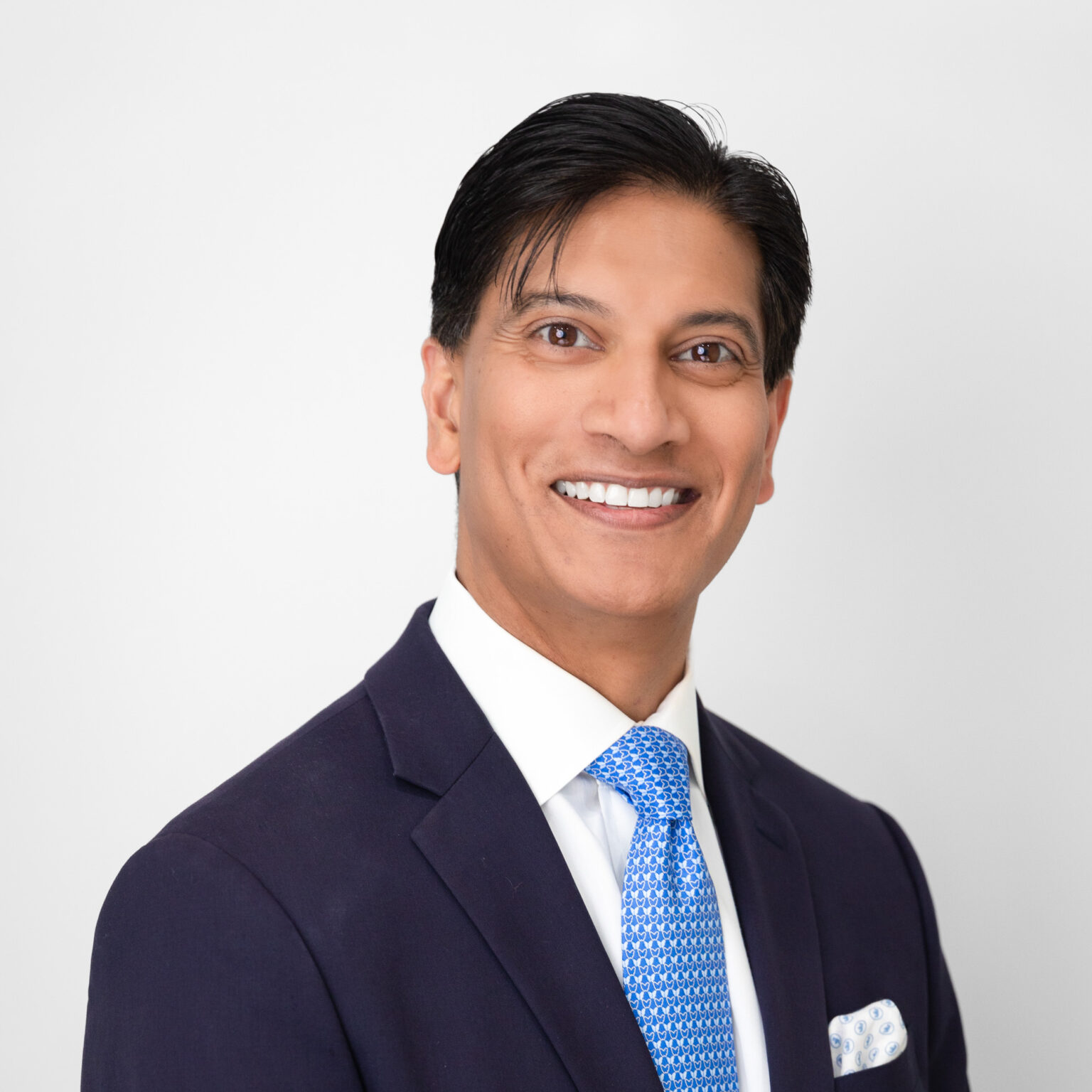 headshot of Dr. Suneel Chilukuri, MD, FAAD, FACMS
